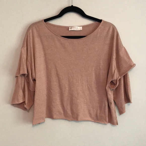 Feminine crop top with ruffle slit sleeves - Picture 1 of 10